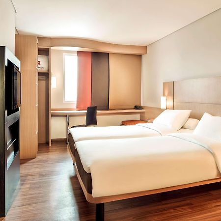 Ibis Gading Serpong Exterior photo