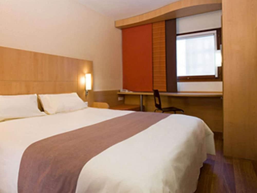 Ibis Gading Serpong Exterior photo