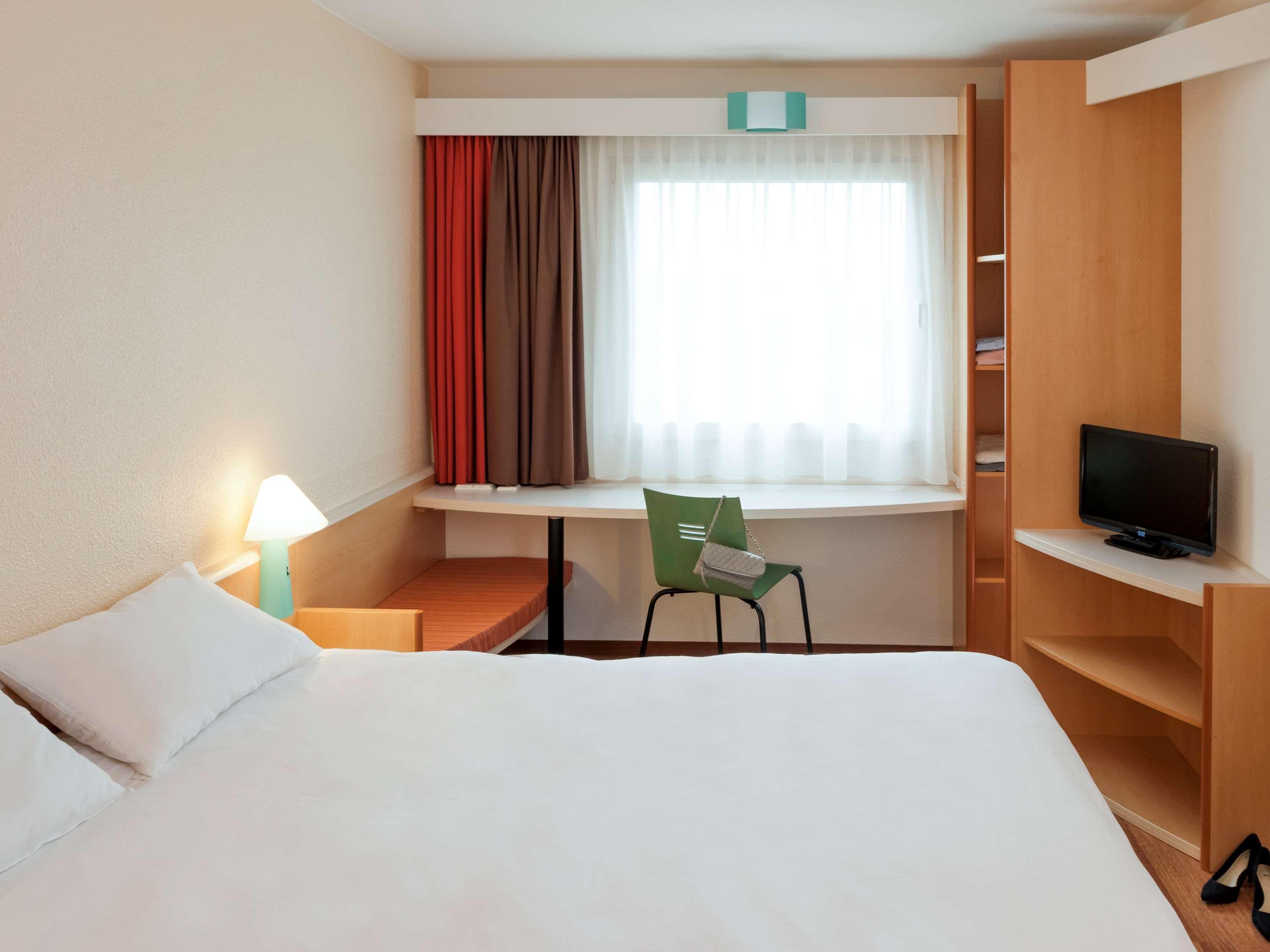 Ibis Gading Serpong Exterior photo